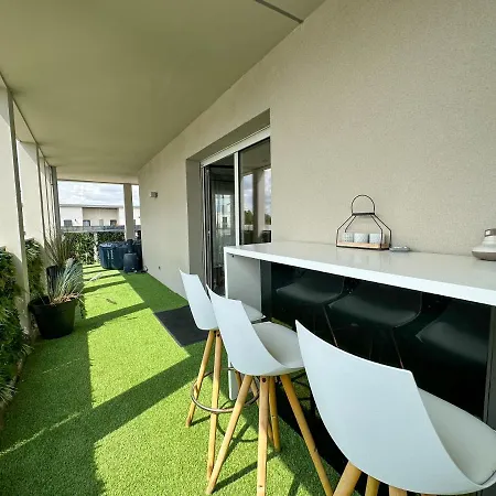 Loggia Dream Jacuzzi Apartment *